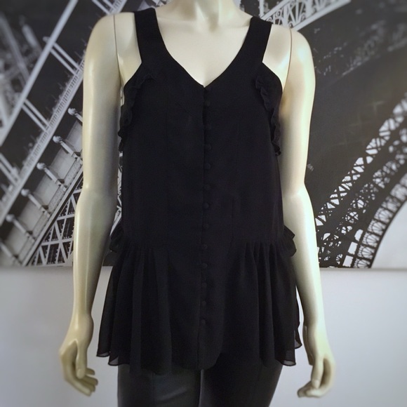 ROMEO & JULIET COUTURE Button Flounce Top - Picture 7 of 8